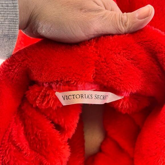 women's Victoria Secret red fuzzy embroidered robe Valentine's one size short - Picture 3 of 4